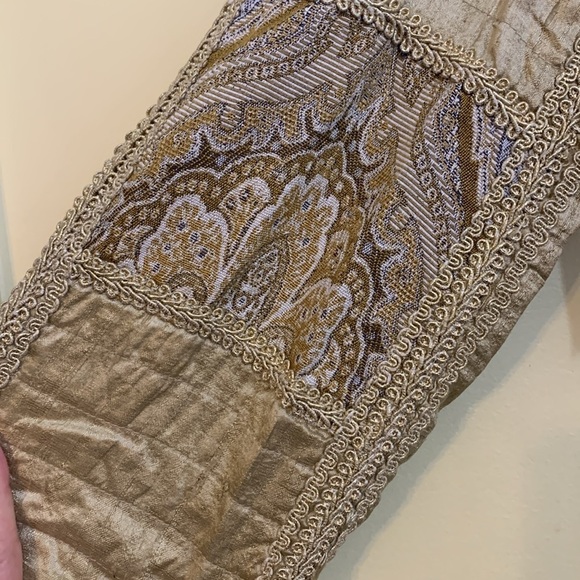 JA Resort | Vintage Gold 80’s Silk Tassel Wood Bead Quilted Open Front Jacket - Picture 14 of 17